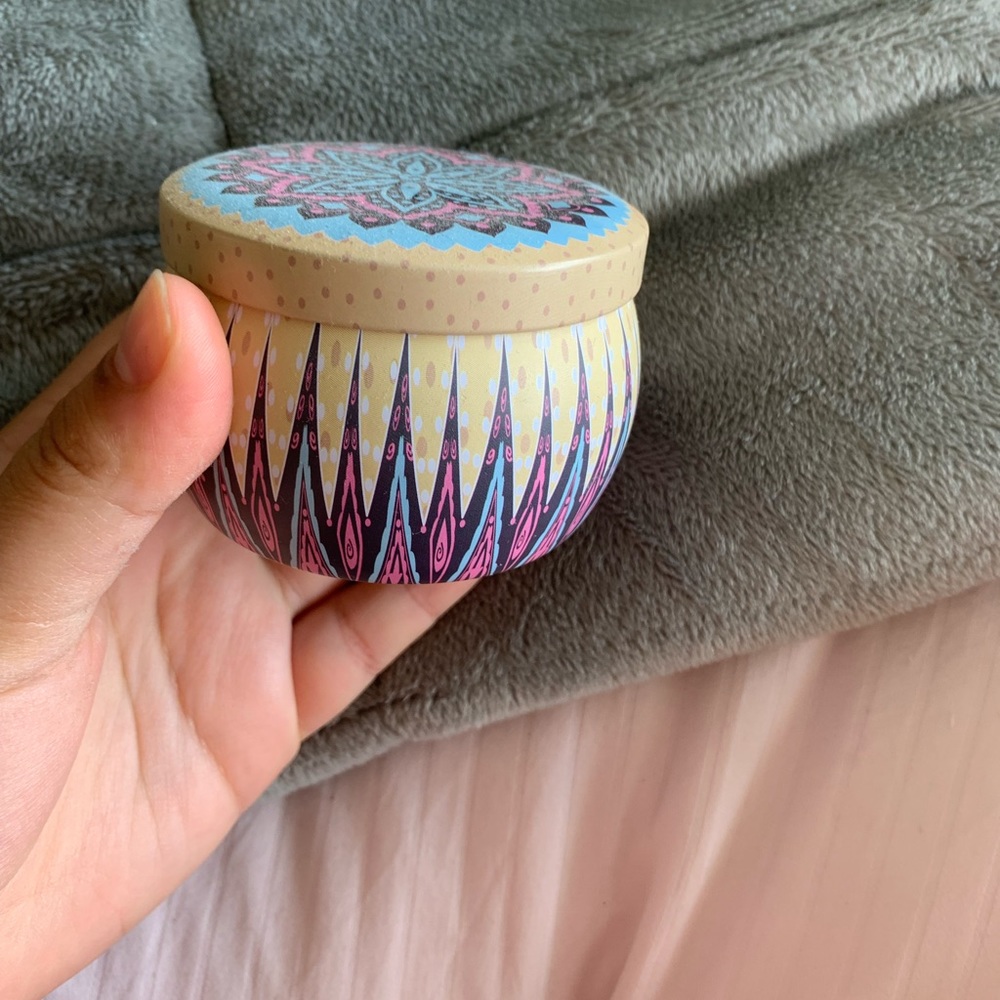 Mini lavender candle